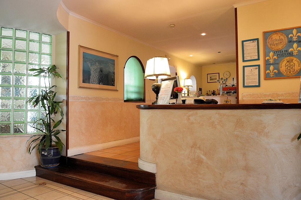 פוזולי Albergo Delle Rose מראה חיצוני תמונה
